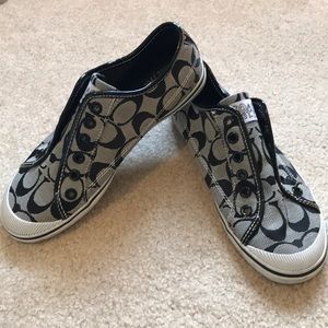 Lightly worn Coach sneakers, size 6